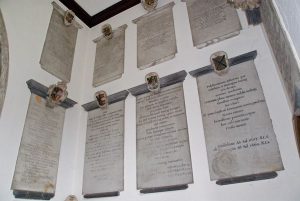 Dering Chapel monuments